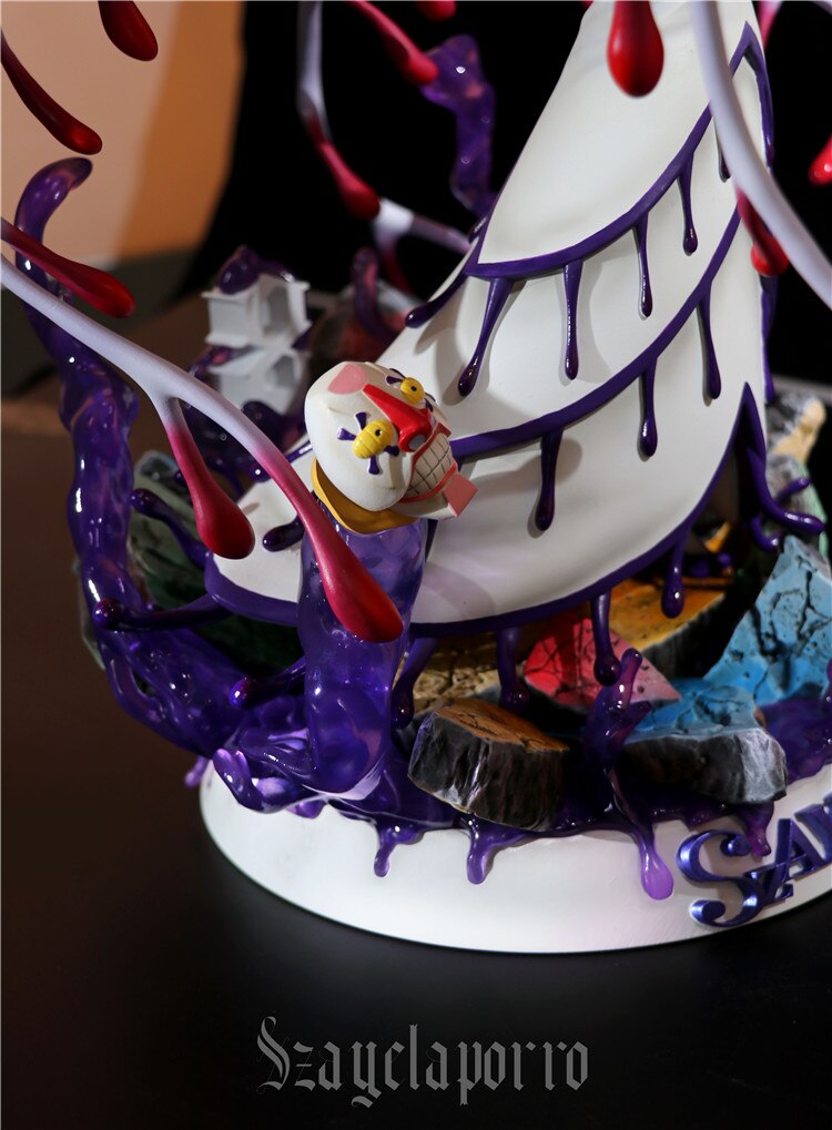 This figurine captures the magic of Szayel Aporro Granz. If you're looking for more Bleach merch, we have it all! Check out our anime merch now—free shipping!