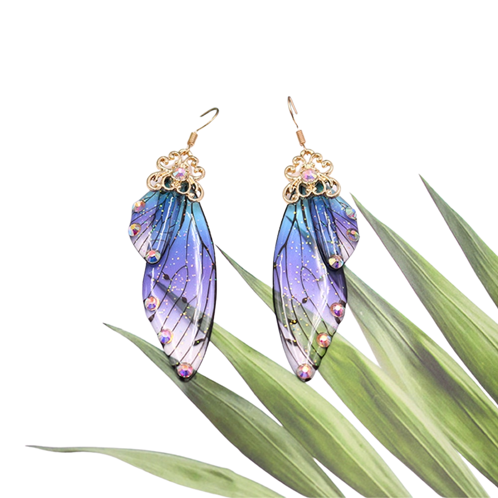 This earing captures the magic of Demon Slayer. If you're looking for more Demon Slayer merch, we have it all! Check out our anime merch now—free shipping!