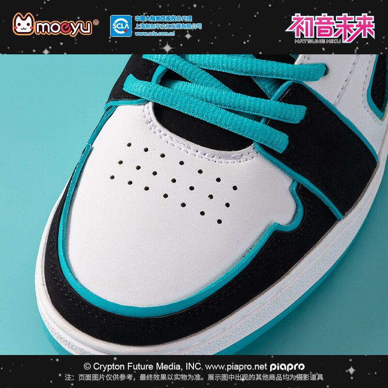 Hatsune Miku Vocaloid Cosplay Sneakers - Anime-Inspired Athletic Shoes