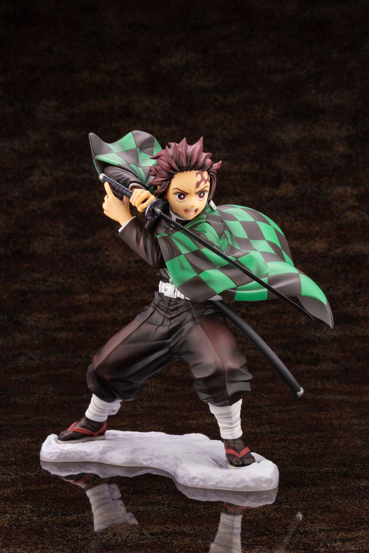 This figurine captures the magic of Tanjiro Kamado. If you're looking for more Demon Slayer merch, we have it all! Check out our anime merch now—free shipping!