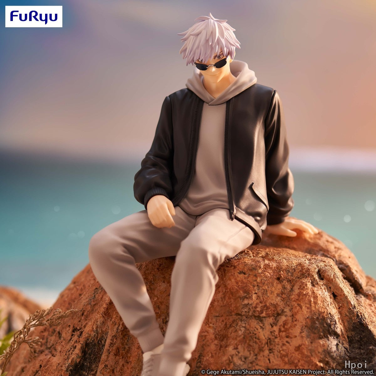 This figurine captures the magic of Satoru Gojo. If you're looking for more Jujutsu Kaisen merch, we have it all! Check out our anime merch now—free shipping!