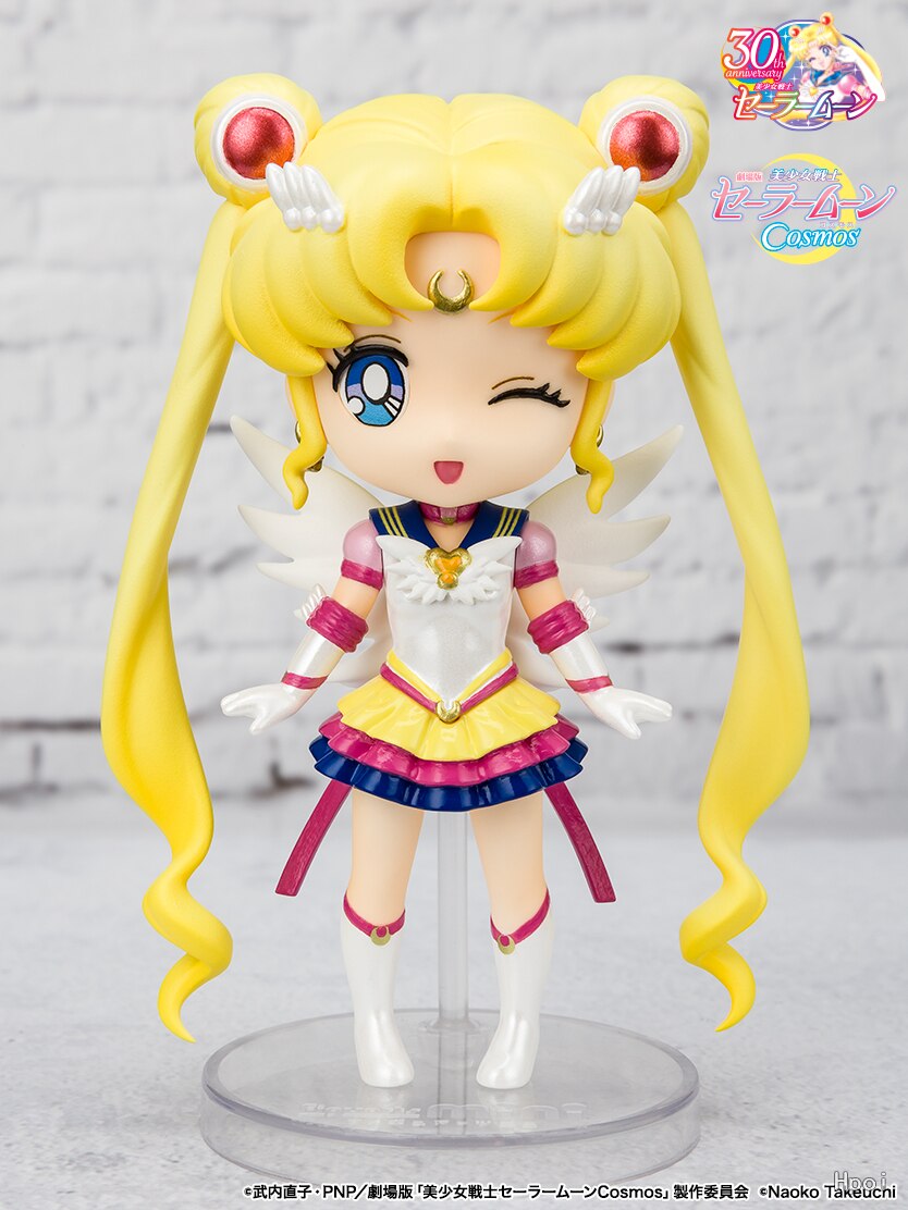 This figurine captures the magic of Usagi Tsukino. If you're looking for more Sailor Moon merch, we have it all! Check out our anime merch now—free shipping!