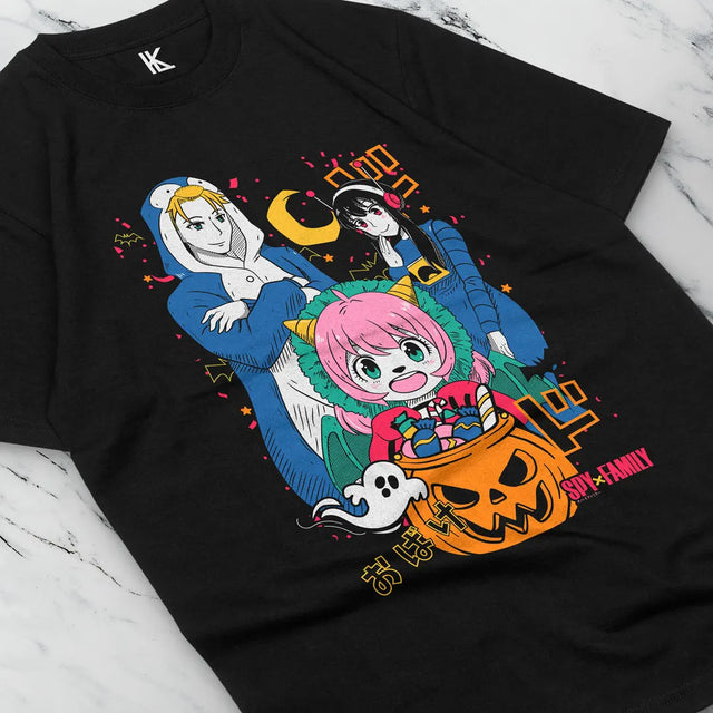 Here at Everythinganimee we have the best anime shirts in the world.
Celebrate Halloween with the adorable Spy X Family crew! This vibrant tee showcases your favorite characters in festive costumes, perfect for any anime fan looking to add a playful touch to their wardrobe.