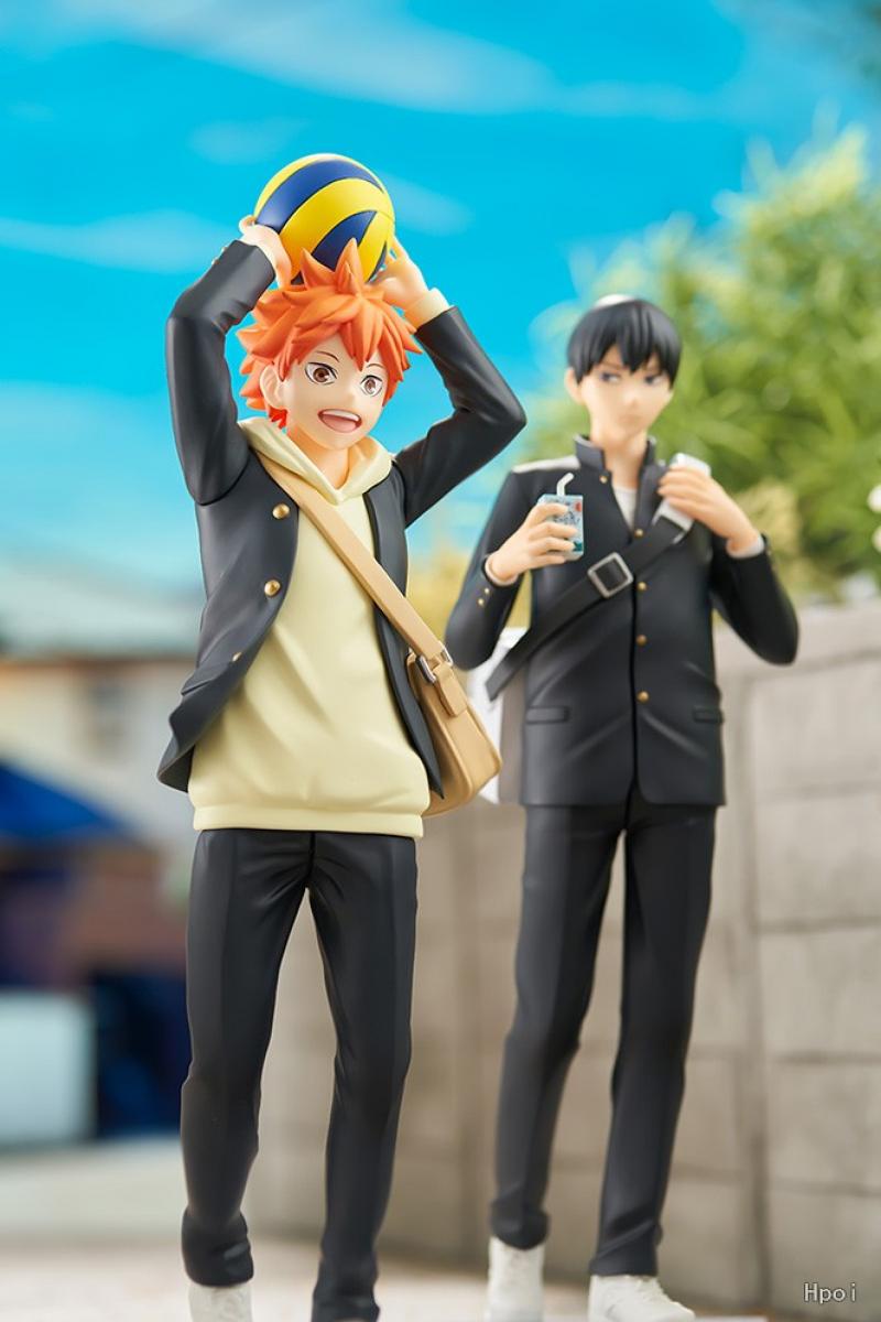This figurine captures the magic of Shōyō Hinata. If you're looking for more Haikyuu!! merch, we have it all! Check out our anime merch now—free shipping!