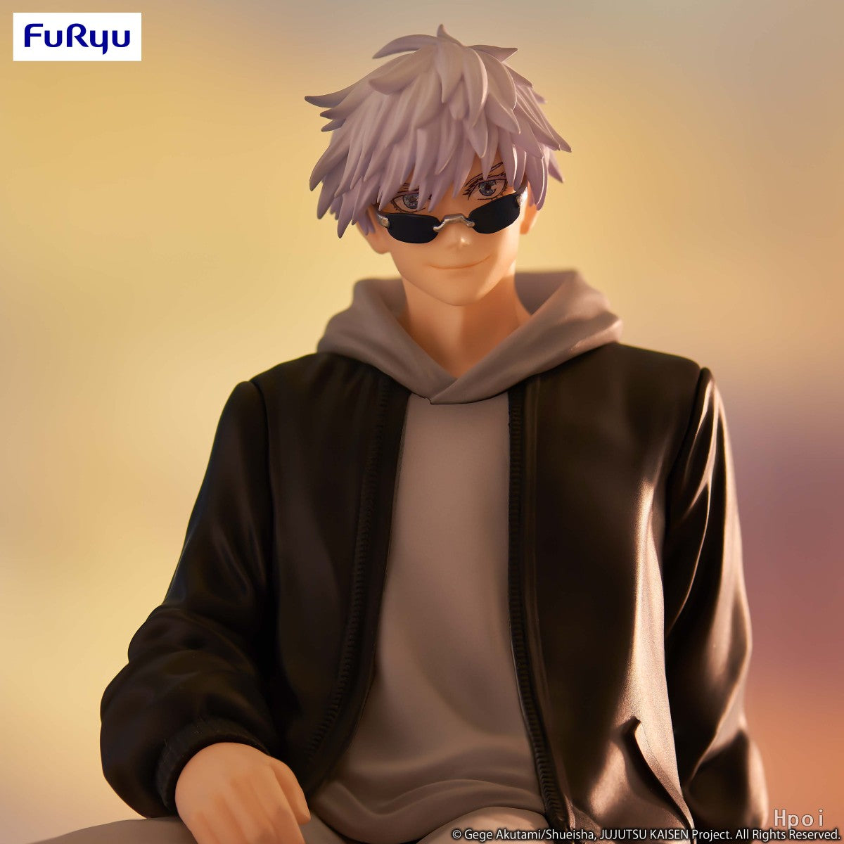 This figurine captures the magic of Satoru Gojo. If you're looking for more Jujutsu Kaisen merch, we have it all! Check out our anime merch now—free shipping!