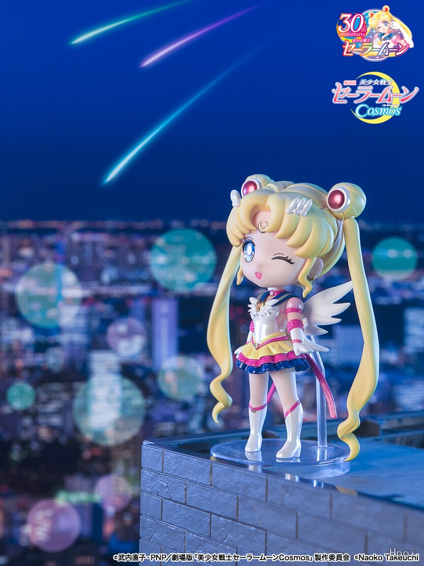 This figurine captures the magic of Usagi Tsukino. If you're looking for more Sailor Moon merch, we have it all! Check out our anime merch now—free shipping!