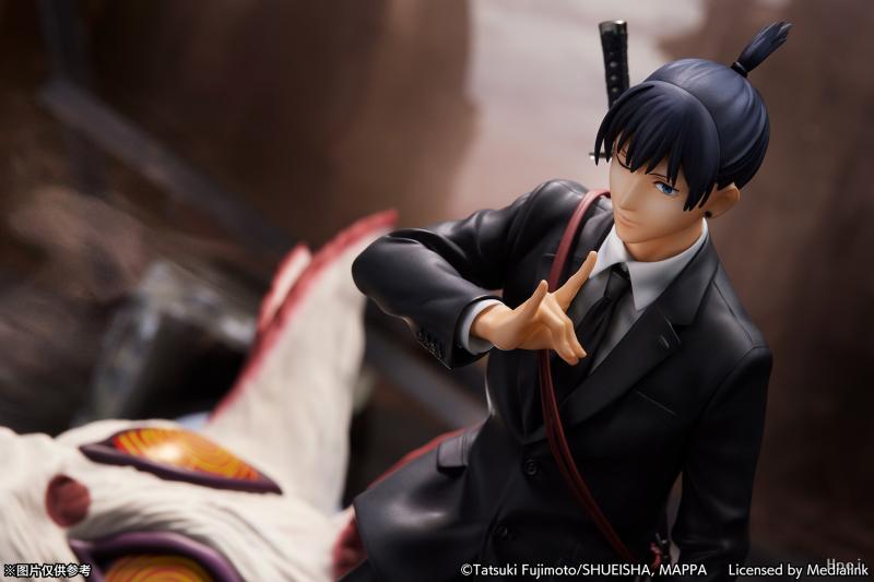 Admire the Aki figurine, poised triumphantly, sword aloft, a true representation of valor. If you are looking for more Chainsaw Man Merch, We have it all! | Check out all our Anime Merch now.