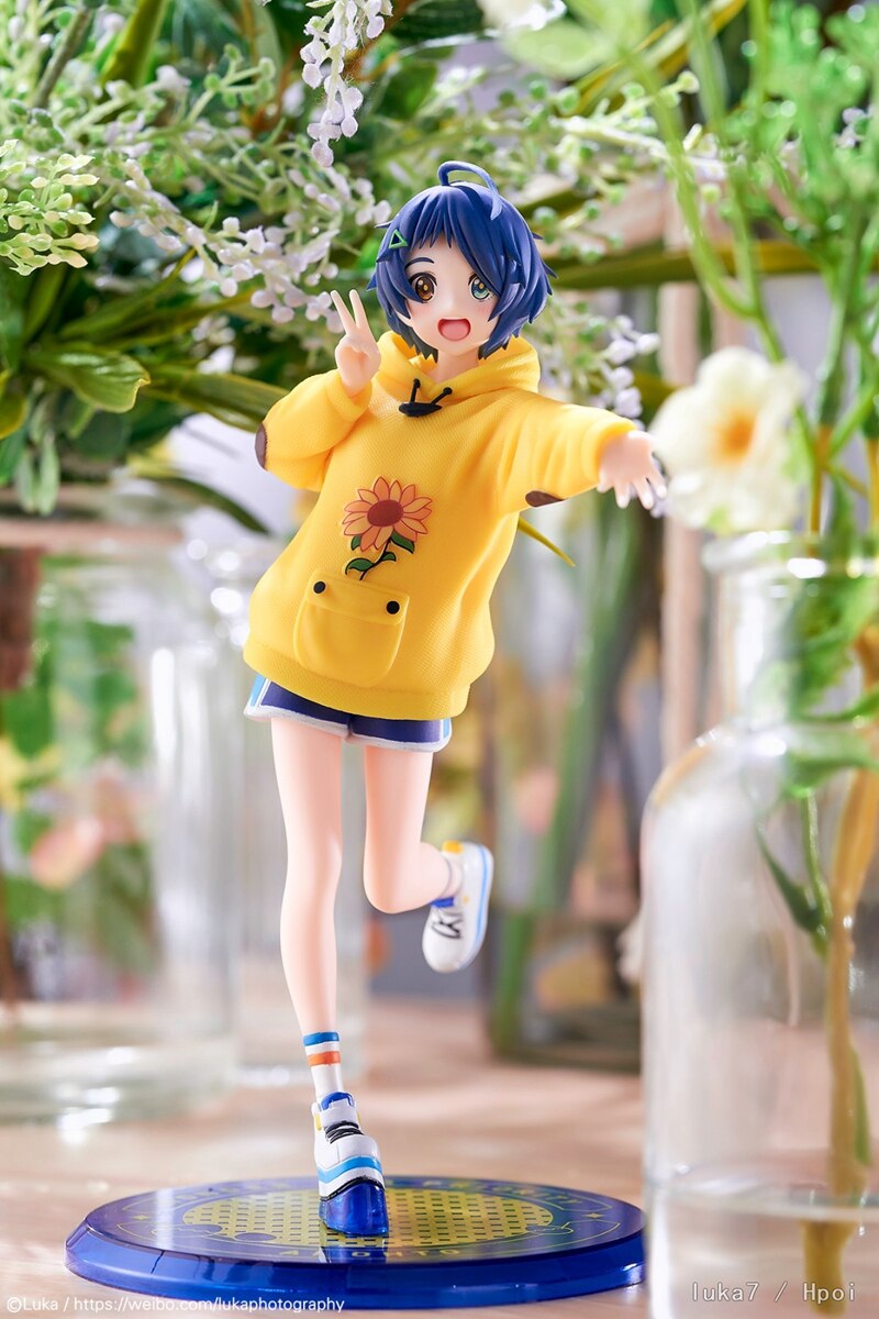 This figurine captures the magic of Ai Ohto. If you're looking for more Wonder Egg Priority merch, we have it all! Check out our anime merch now—free shipping!