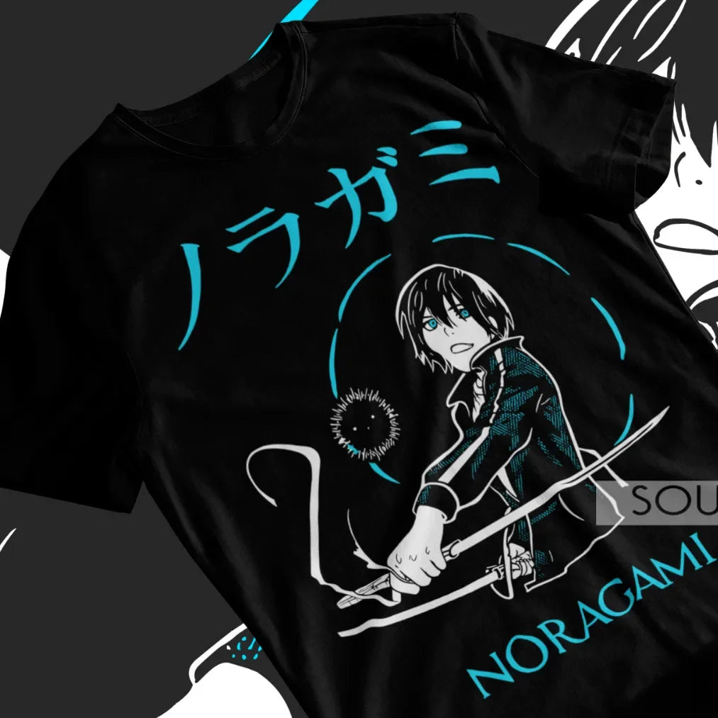 Here at Everythinganimee we have only the best anime merch! Free Global Shipping.
Embrace the power of the stray god Yato with this striking Noragami T-Shirt, featuring the enigmatic God of Calamity in a dynamic design. 