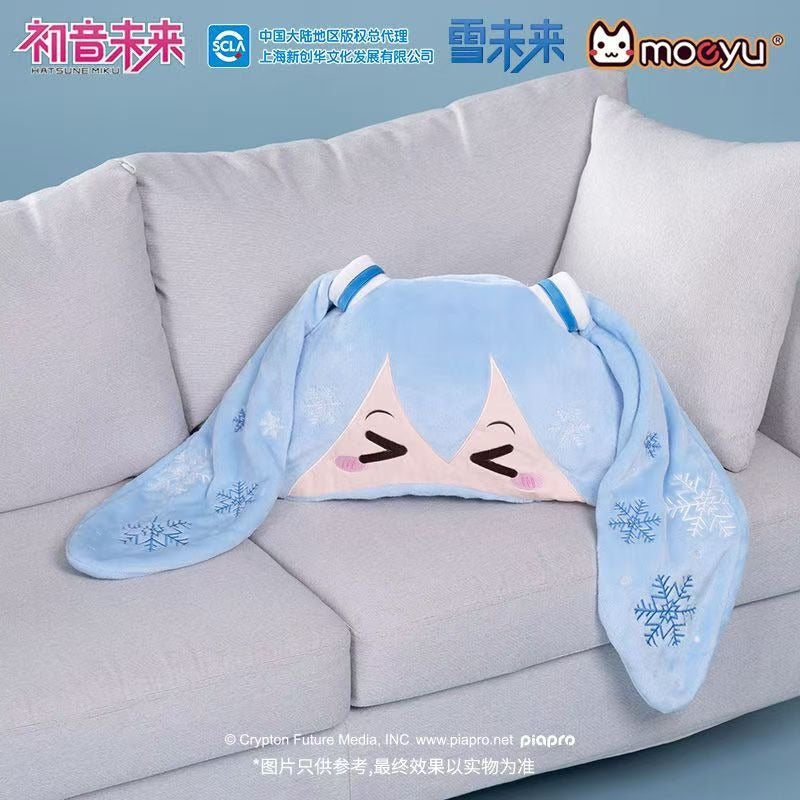 Immerse yourself in this striking Snow Miku Hoodie, perfect for anime fans. Looking for more Hatsune Miku merch? Explore our full collection of anime merch now!